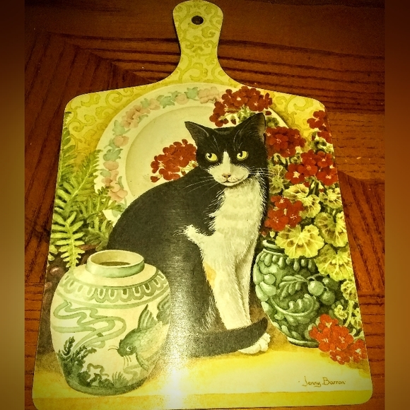 T. Cat Very Collectable Chopping Board - Picture 1 of 2